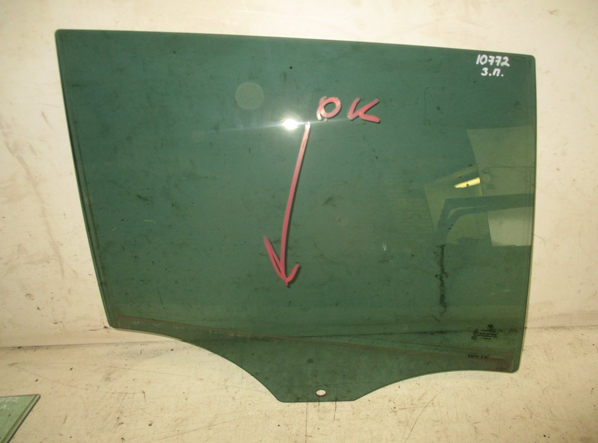 BMW 3 (E90 / E91 / E92 / E93) Door window glass rear right BMW 3 (E90, E91, E92, E93) (2005-2011) Door win...