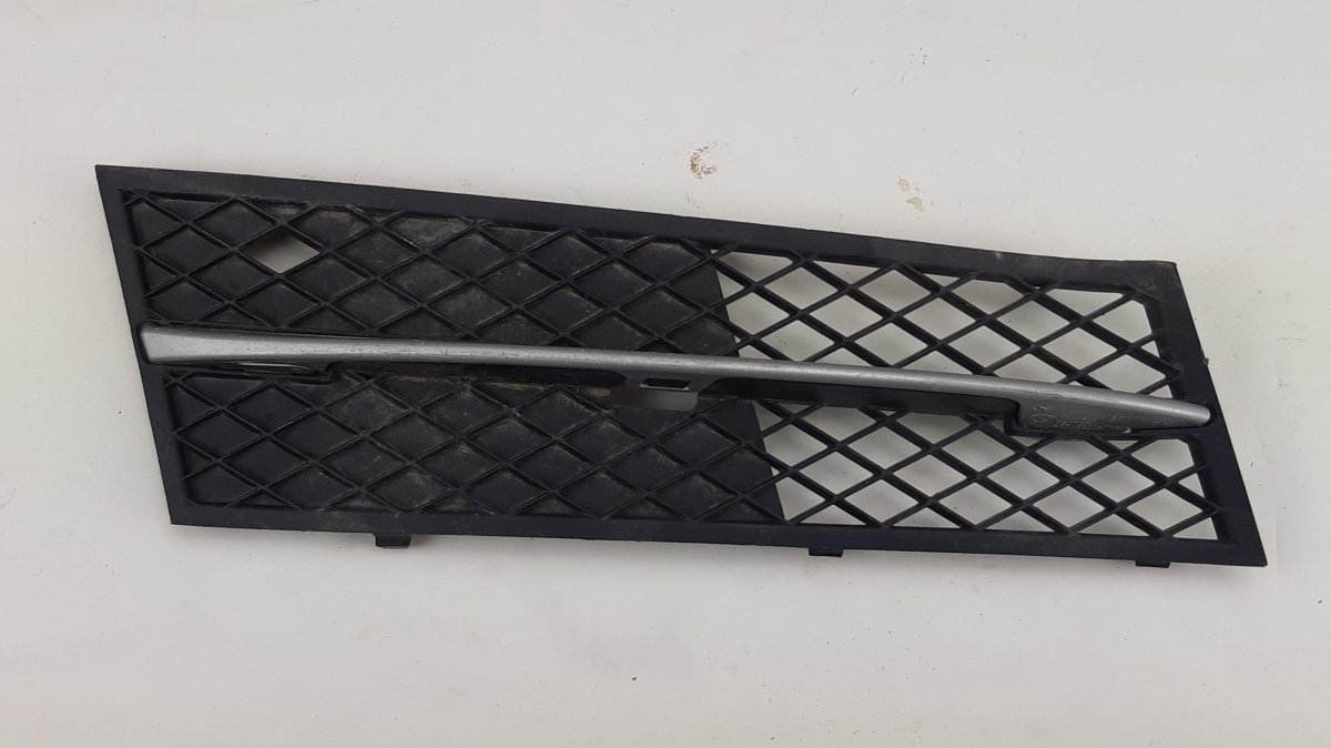 BMW 5 (E60 / E61) Front Bumper Grille Right