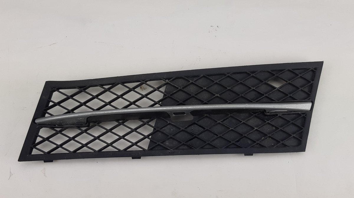 BMW 5 (E60 / E61) Front Bumper Grille Left