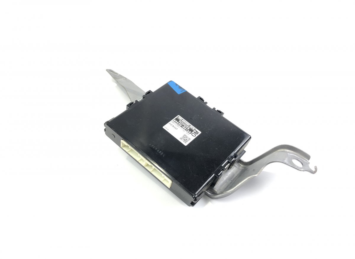 Toyota Avensis (T27) Control units, other TOYOTA AVENSIS (T270) (2009-2018) Control units...