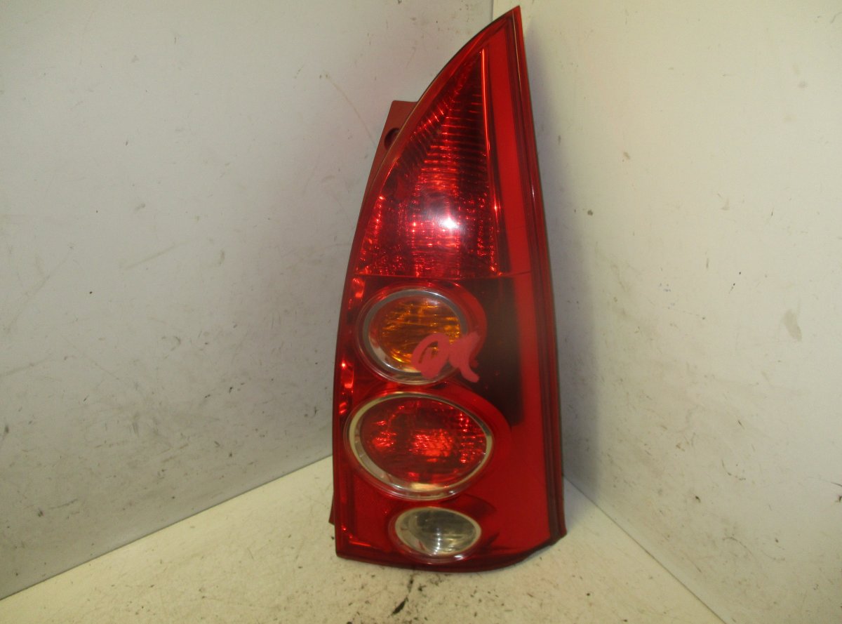 Mazda Premacy Tail light, right MAZDA PREMACY (CP) (1999-2005) Tail light, righ...