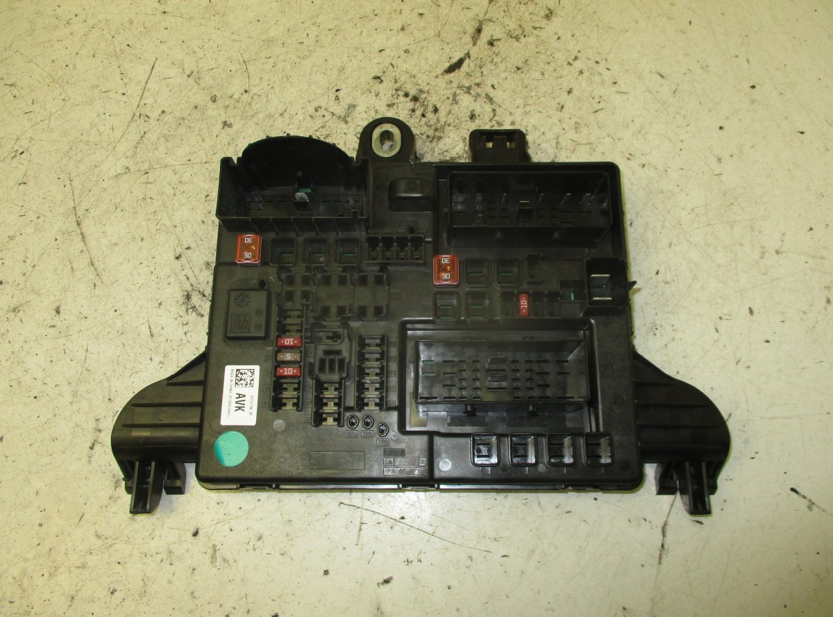 Opel Insignia (A) Fuse box OPEL INSIGNIA A (G09) (2008-2017) Fuse box 2273...