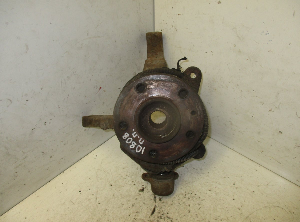 Renault Trafic Wheel bearing housing front right RENAULT TRAFIC II (2001-2015) Wheel bearing hou...