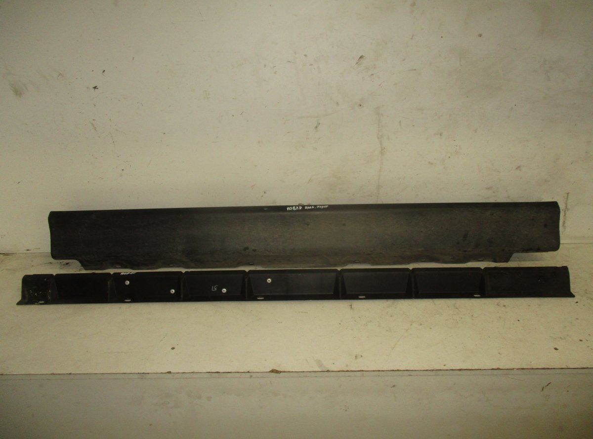 BMW X5 (E53) порог (правый) BMW X5 (E53) (2000-2007) Side Skirt Right 84087...