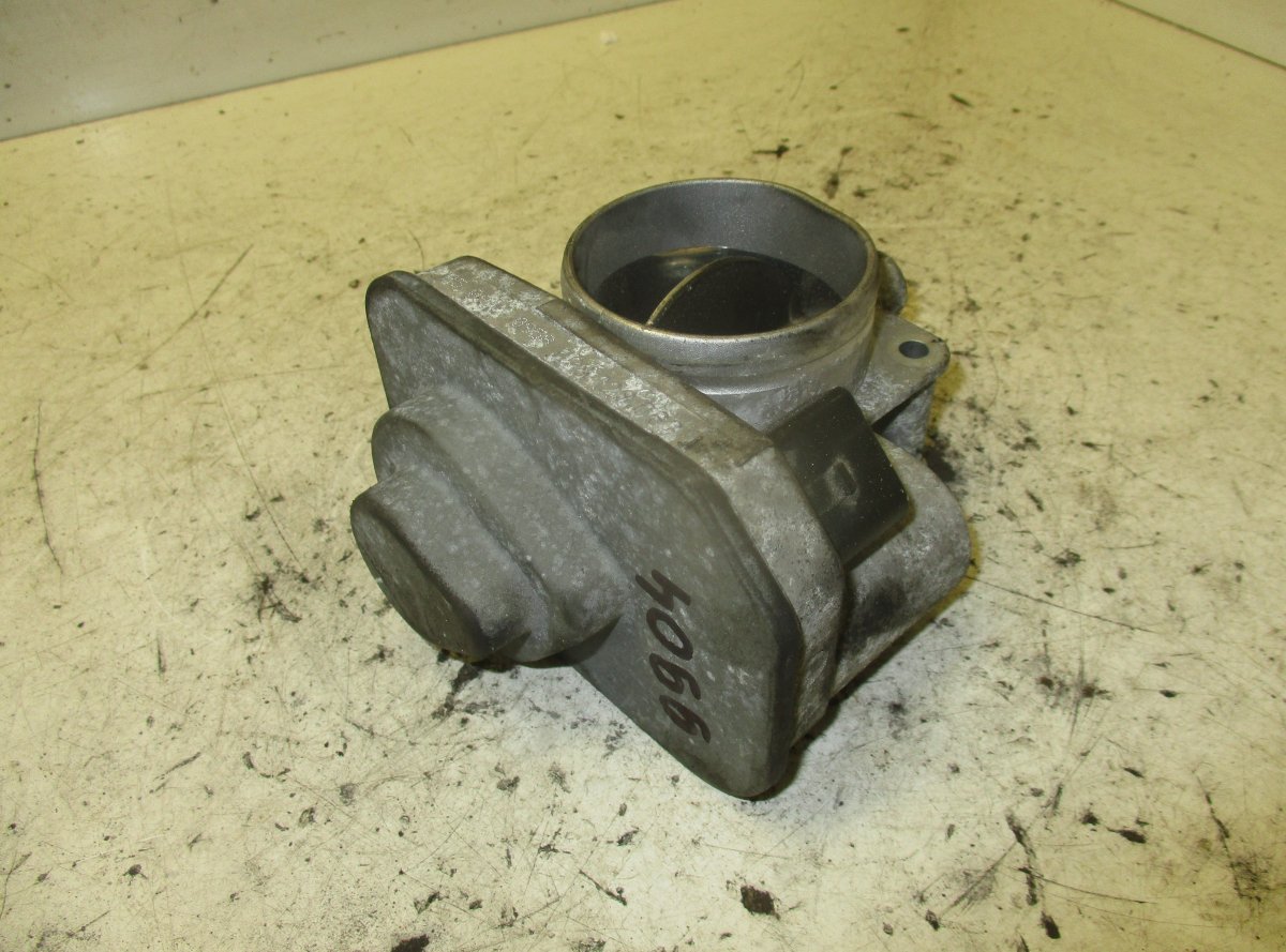 Volkswagen Golf 4 Throttle body Throttle body — VW GOLF V (1K) (2003-2009) — 03...
