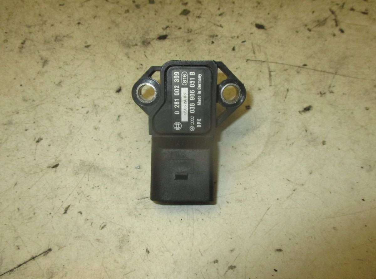 Volkswagen Golf 4 MAP Sensor VW GOLF V (1K) (2003-2009) MAP Sensor 038906051...