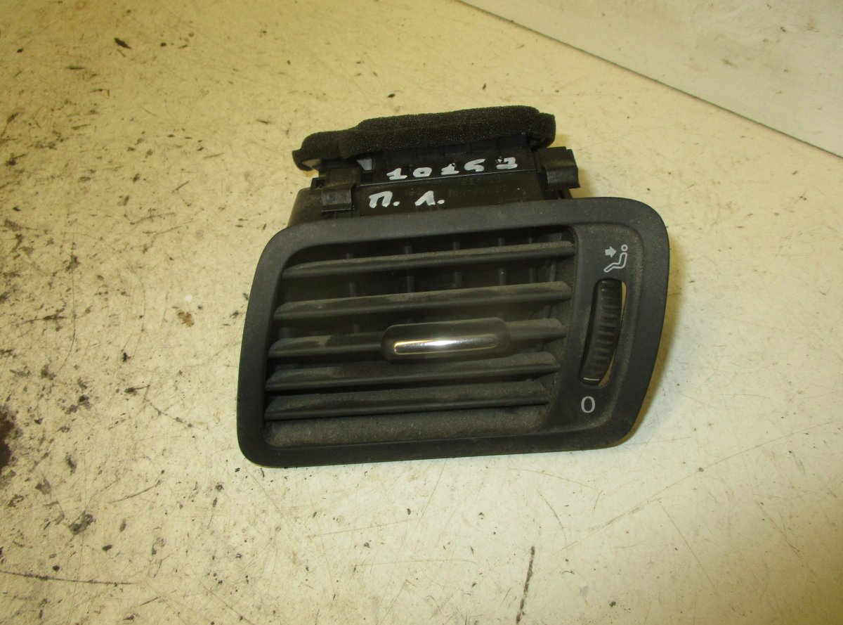 Volkswagen Passat Air Vent front left VW PASSAT B6 (3C) (2005-2010) Air Vent front le...