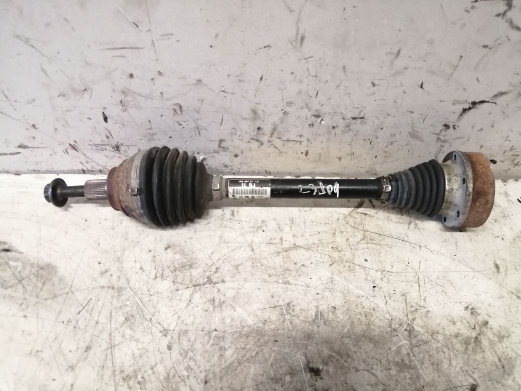 Volkswagen Golf Sportsvan Driveshaft — front left Driveshaft — front left — VW GOLF SPORTSVAN (AM...