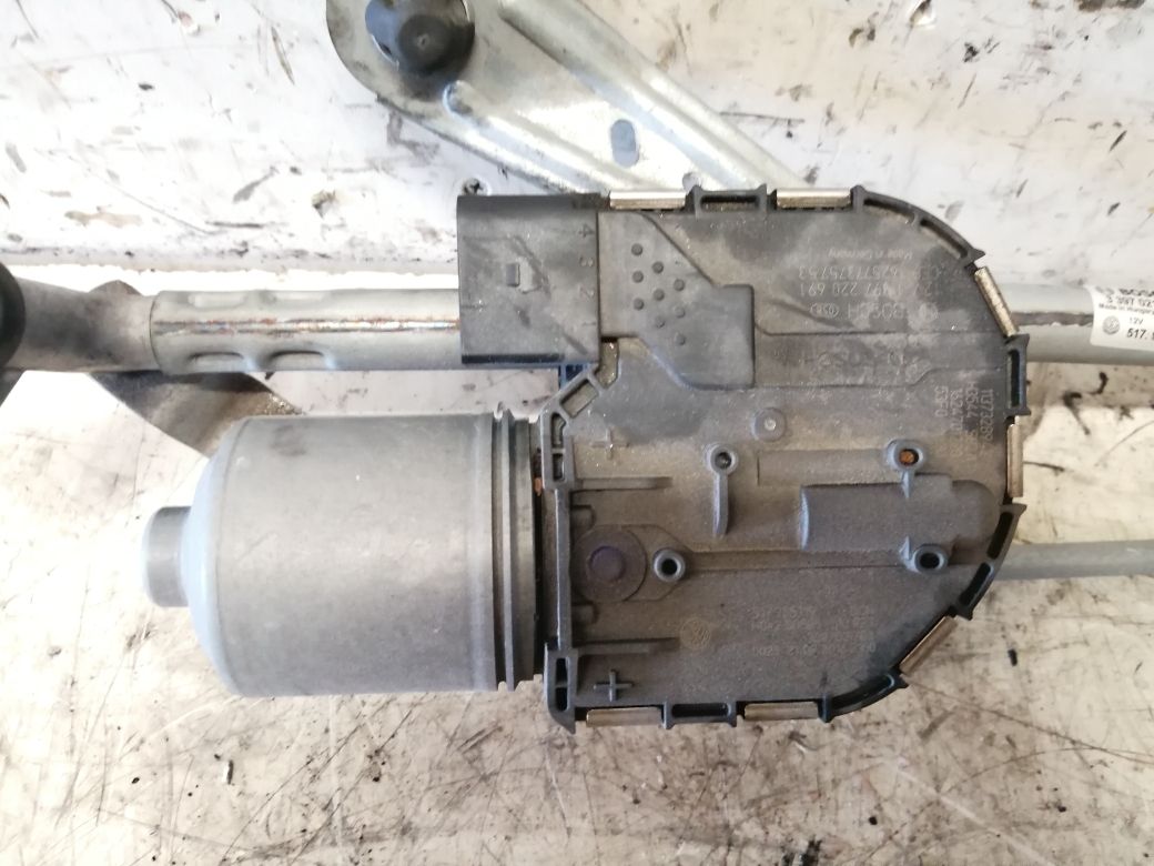 Volkswagen Golf Sportsvan Wiper Motor Windscreen