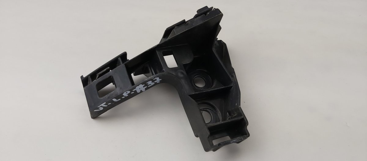 Volkswagen Golf 6 Rear bumper Carrier holder on fender left VW GOLF VII (5G1, BA5, BV5, BQ1, BE) (2012-2020...