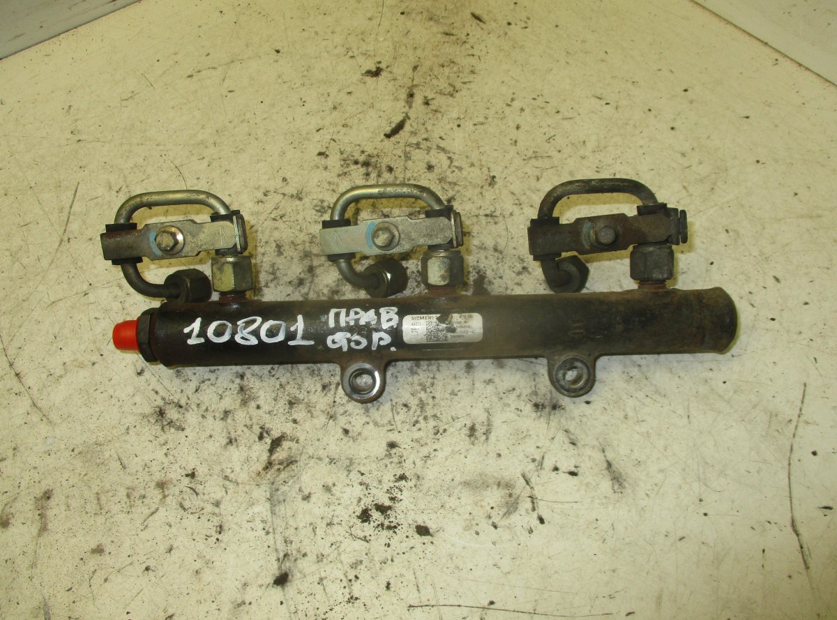 Land Rover Range Rover Sport Fuel Distributor / fuel rail LAND ROVER RANGE ROVER SPORT I (L320) (2005-201...