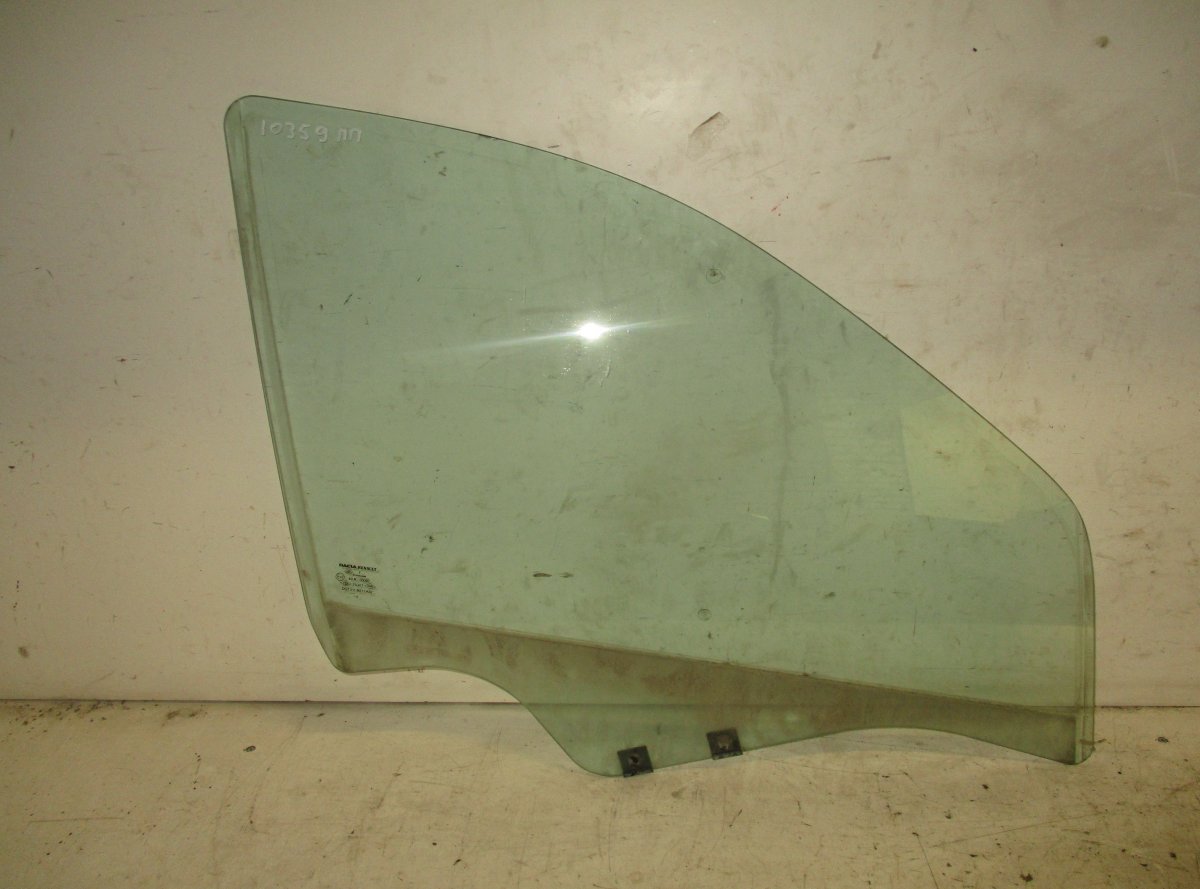 Dacia Logan Door window glass front right DACIA LOGAN I (2004-2012) Door window glass fro...