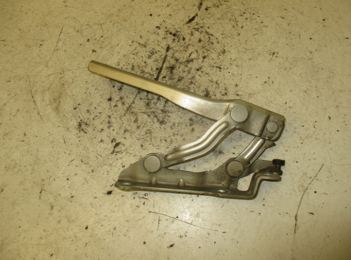 Skoda Octavia Bonnet Hinge Left SKODA OCTAVIA II (1Z) (2004-2013) Bonnet Hinge ...