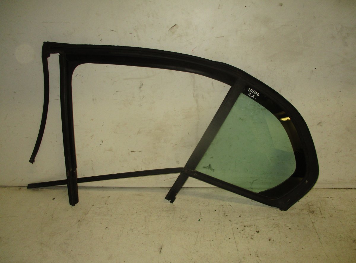 Skoda Superb (3T) Door quarter Window glass rear left SKODA SUPERB II (3T4, 3T5) (2008-2015) Door qua...