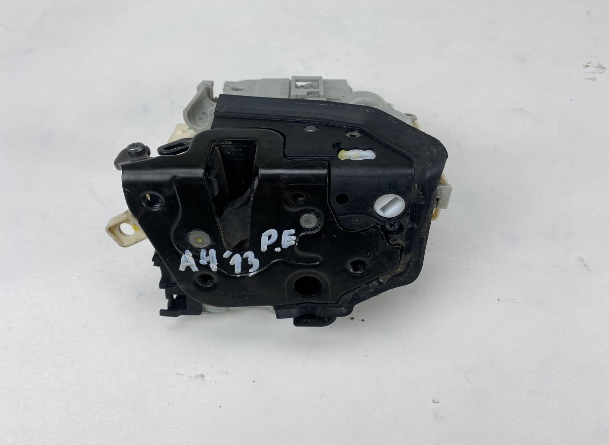 Audi A4 (B8) Door Lock Front Right AUDI A4 / A4 ALLROAD (B8) (2007-2015) Door Lock...