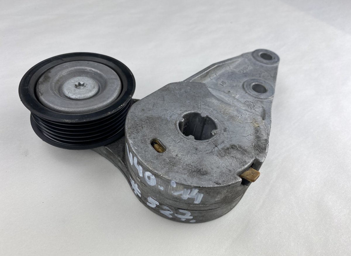 Volvo V40 Belt tensioner VOLVO V40 (2012-2019) Belt tensioner BM5Q6A228A...