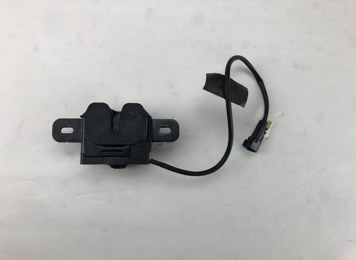 Volvo V40 Bonnet Latch VOLVO V40 (2012-2019) Bonnet Latch U9H1A

Part ...
