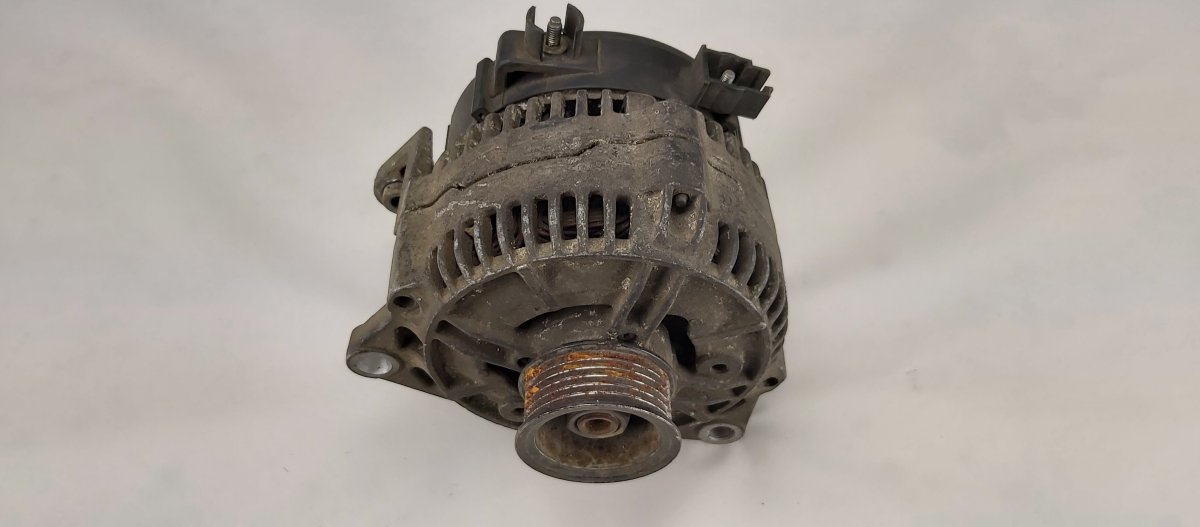 Ford Mondeo Alternator FORD MONDEO I (1993-1996) Alternator 0123212001...