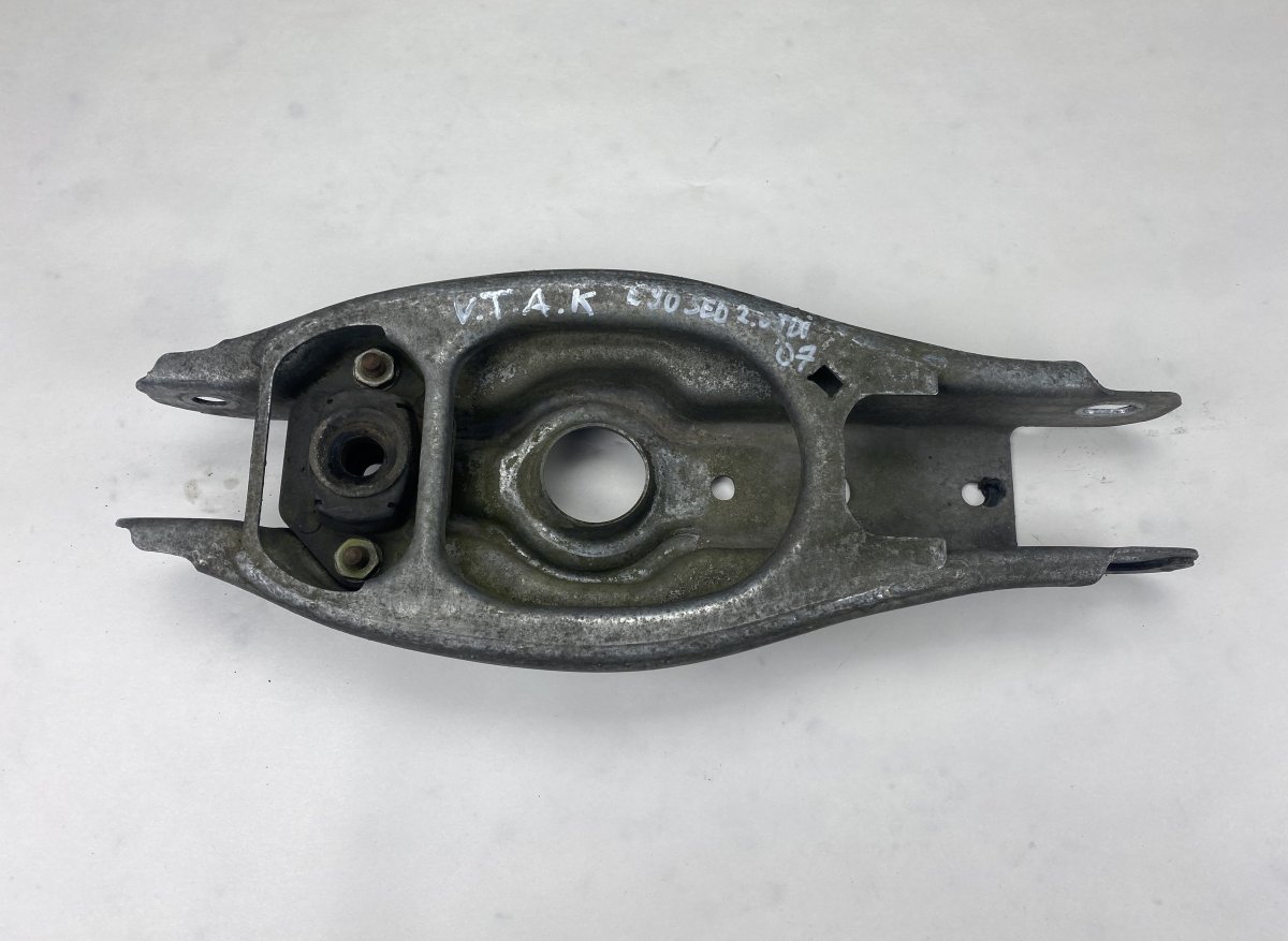 BMW 3 (E46) Rear Axle Track Control Arm lower left BMW 3 (E90, E91, E92, E93) (2005-2011) Rear Axl...