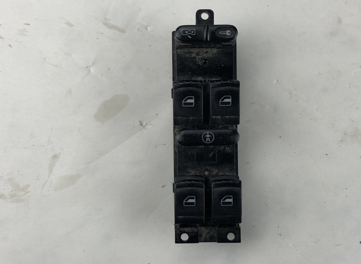 Volkswagen Passat Main windows switch VW PASSAT B5 (3B2) (1996-2000) Main windows swi...