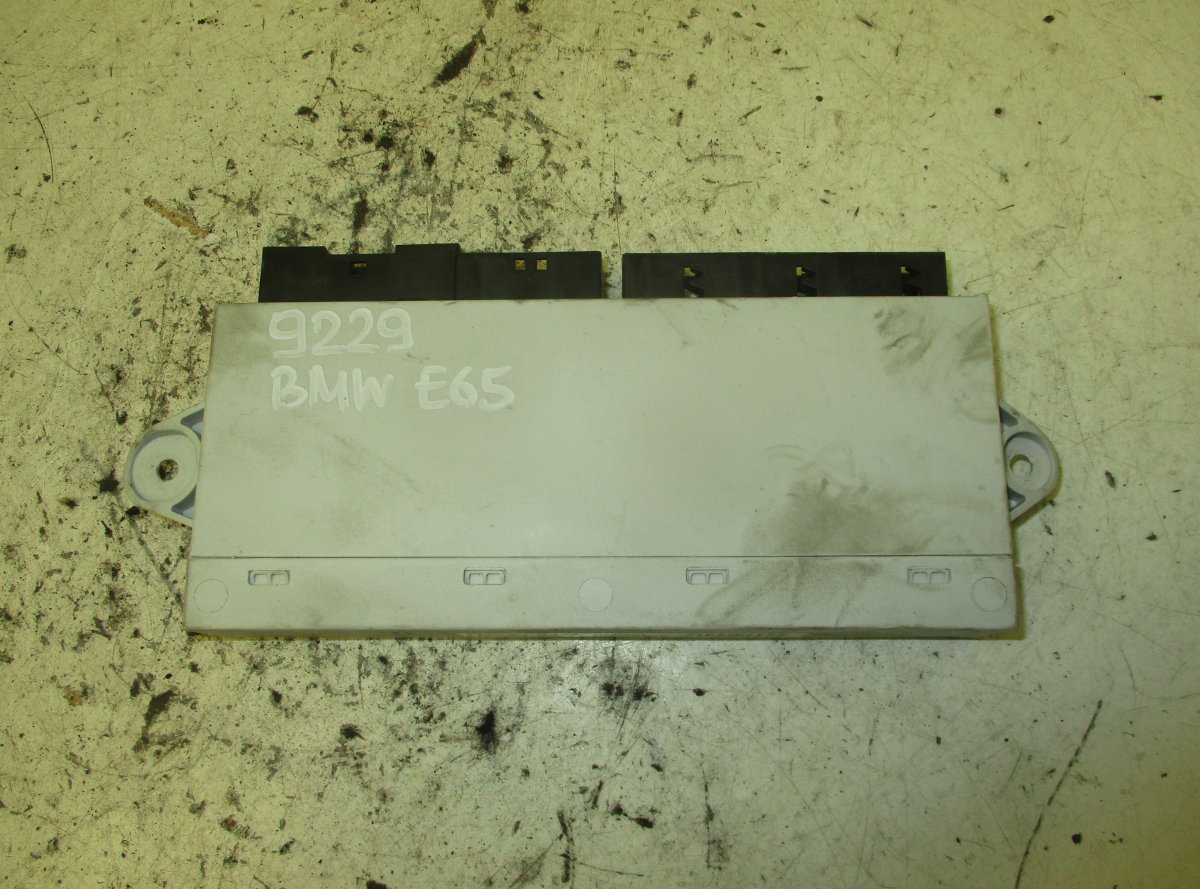 BMW 7 (E65 / E66 / E67 / E68) Door control unit front left BMW 7 (E65, E66) (2001-2009) Door control unit ...