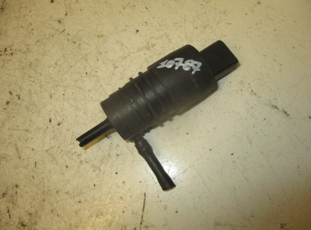 Skoda Octavia Washer pump Windscreen SKODA OCTAVIA II (1Z) (2004-2013) Washer pump W...