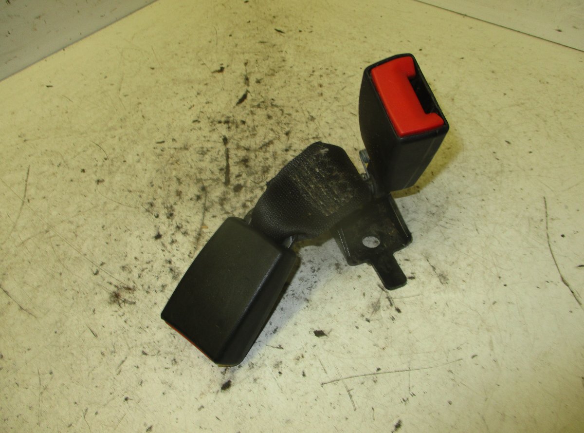 BMW X5 (E53) Seat Belt Buckle Rear Right