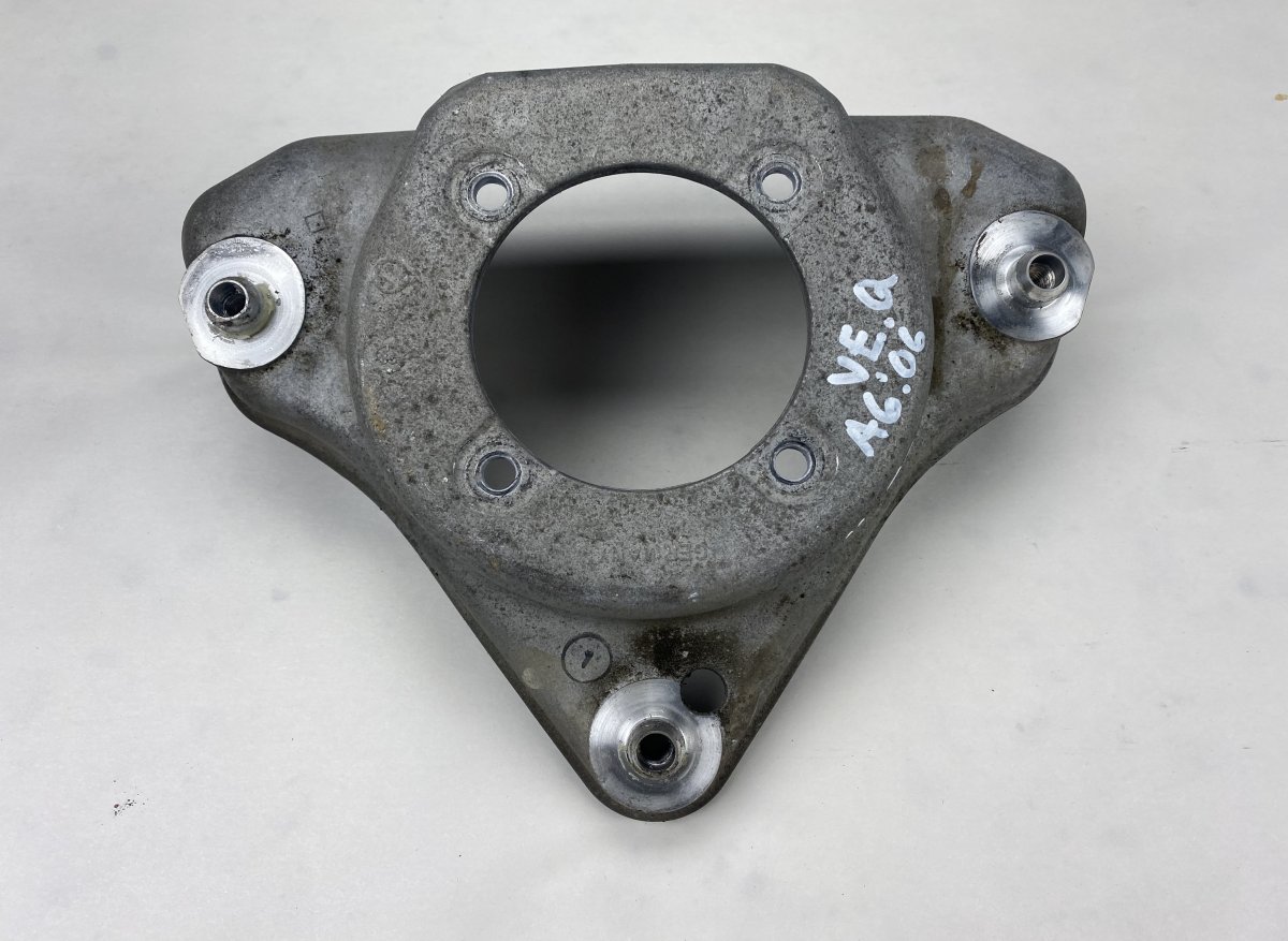 Audi A6 (C6) Engine supports / mountings / dampers, other AUDI A6 / A6 ALLROAD (C6, 4F) (2004-2011) Engin...