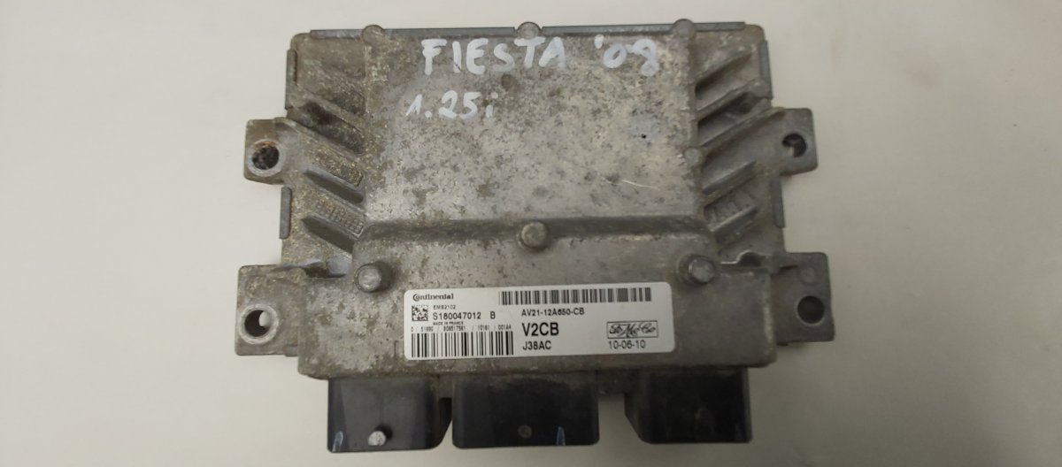 Ford Fiesta Engine Control Unit / module (ECU) FORD FIESTA V (2001-2008) Engine Control Unit /...
