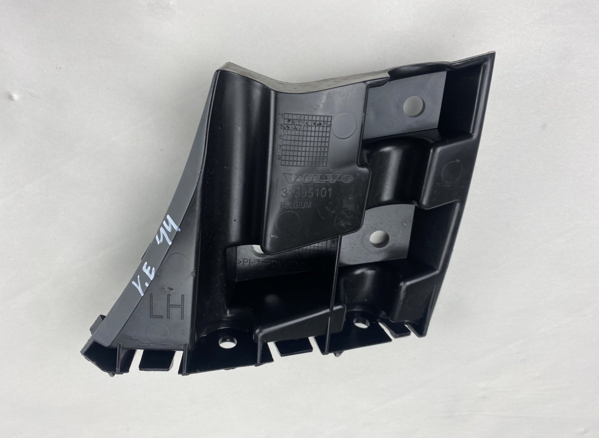 Volvo V40 Front Bumper bracket on fender left VOLVO V40 (2012-2019) Front Bumper bracket on f...