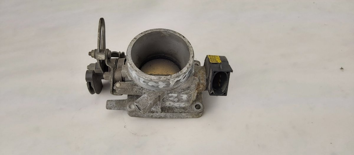 Ford Galaxy Throttle body FORD GALAXY I (WGR) (1995-2006) Throttle body 9...