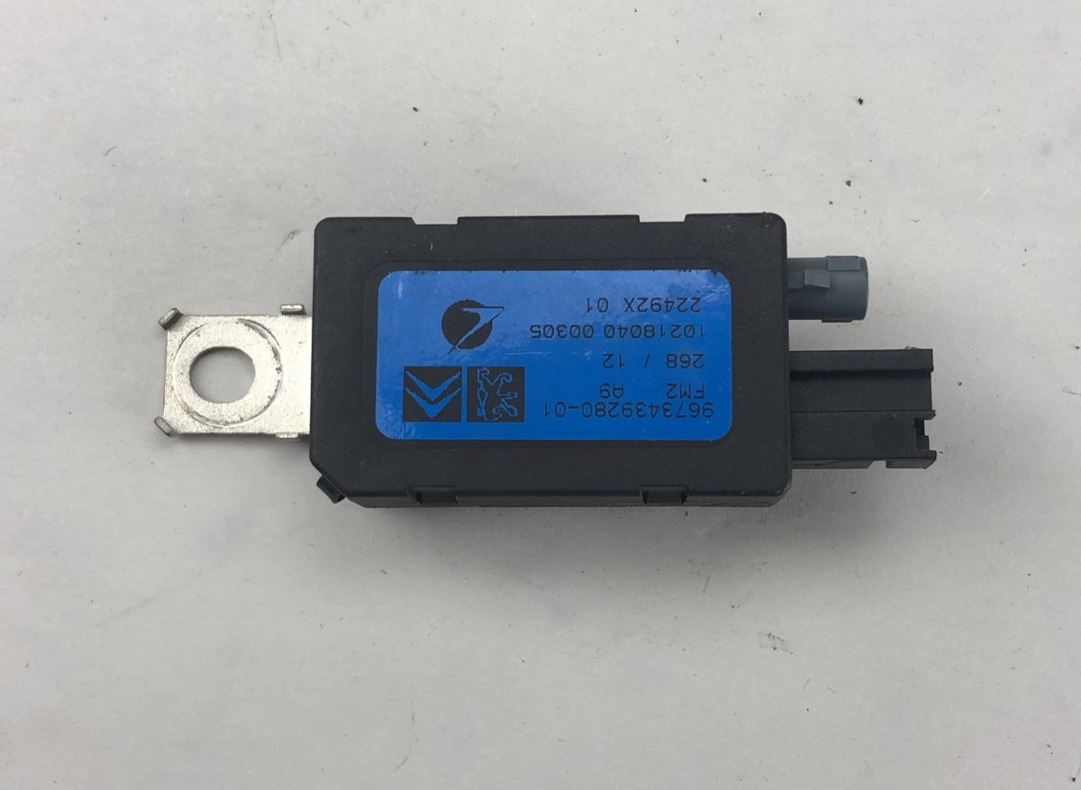Peugeot Partner Aerial amplifier / control unit PEUGEOT PARTNER II (B9) (2008-2018) Aerial ampl...