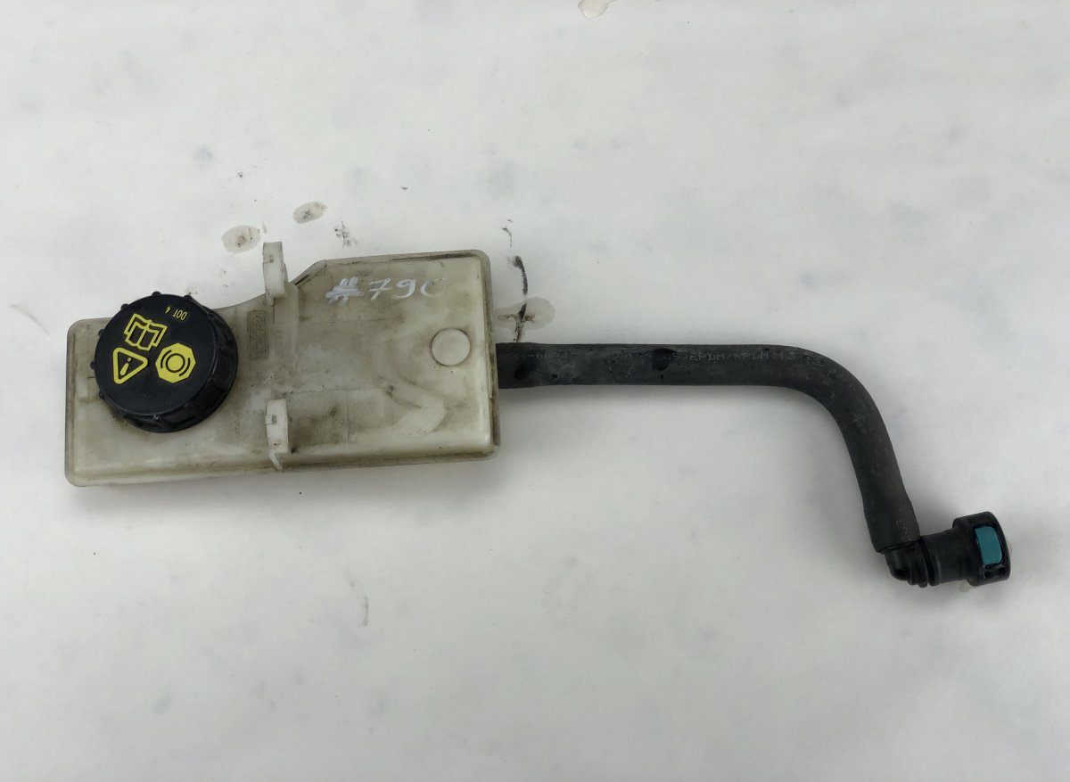 Ford Kuga Brake Fluid Reservoir Brake Fluid Reservoir — FORD KUGA II (DM2, TF) ...