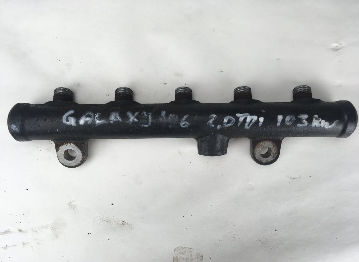 Ford Galaxy Fuel Distributor / fuel rail FORD GALAXY II (WA6) (2006-2015) Fuel Distribut...