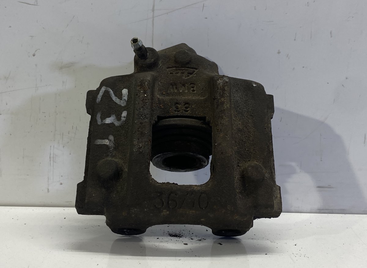 BMW Z3 (E36) Brake caliper rear right BMW Z3 (E36) (1995-2003) Brake caliper rear rig...