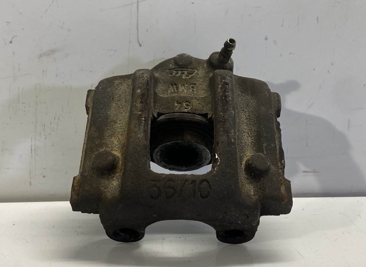 BMW Z3 (E36) Brake caliper rear left BMW Z3 (E36) (1995-2003) Brake caliper rear lef...