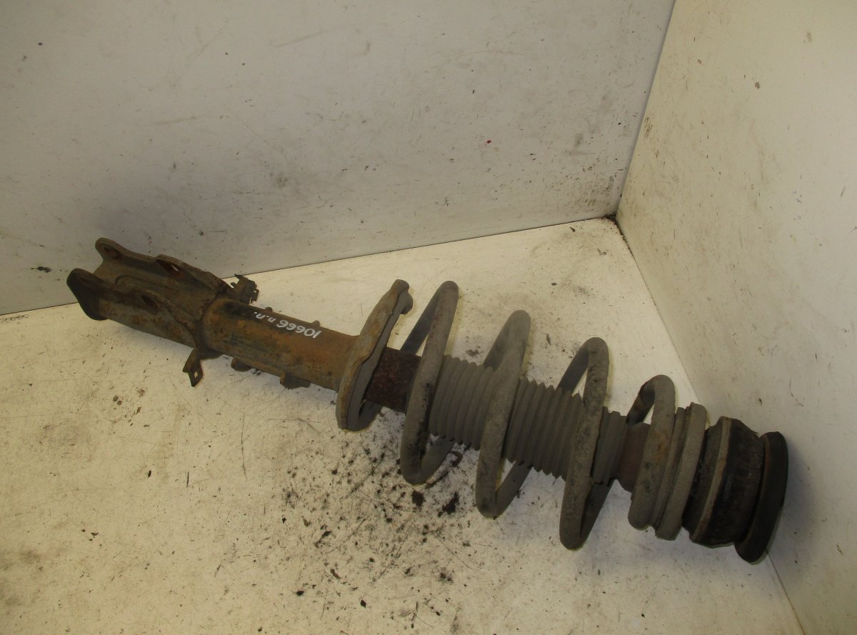 Mercedes-Benz Viano / Vito (W639) Shock Absorber Front Right MERCEDES-BENZ VITO / VIANO (W639) (2003-2014) S...