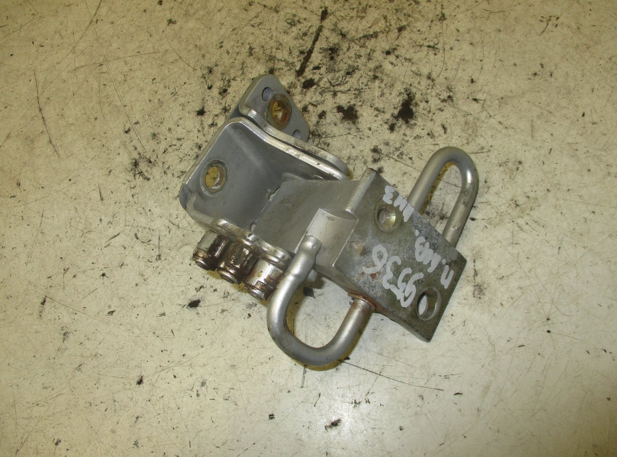 Audi A4 (B6) Door Hinge Front Lower left Door Hinge Front Lower left — AUDI A4 (B6) (200...