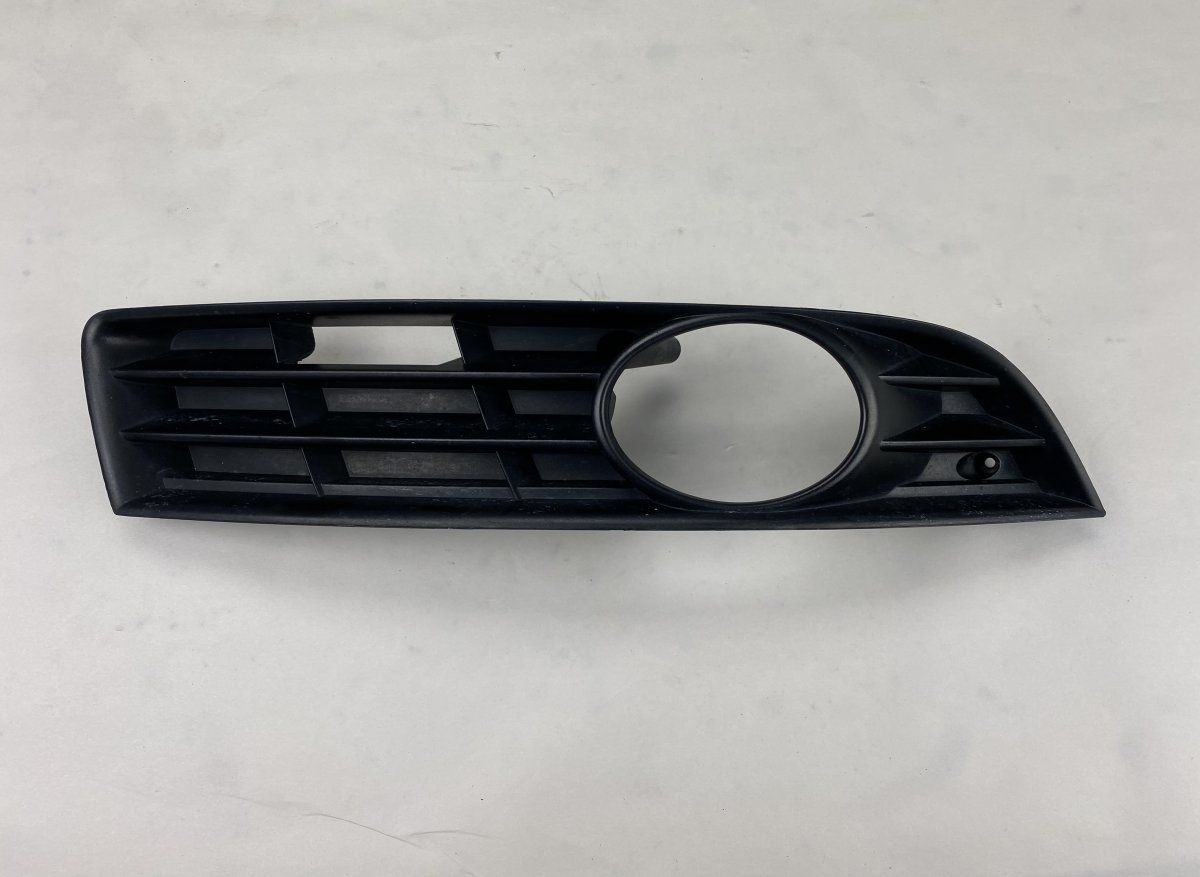 Volkswagen Passat Front Bumper Grille Right VW PASSAT B6 (3C) (2005-2010) Front Bumper Gril...