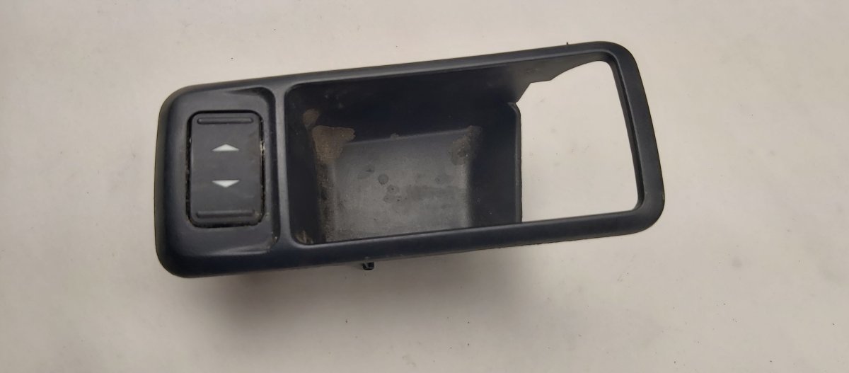 Ford Focus Switch For Electric Windows Front Right Switch For Electric Windows Front Right — FORD ...