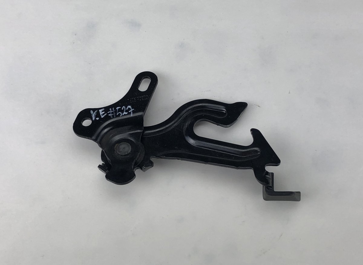 Volvo V40 Bonnet catch VOLVO V40 (2012-2019) Bonnet catch 31218611

Pa...