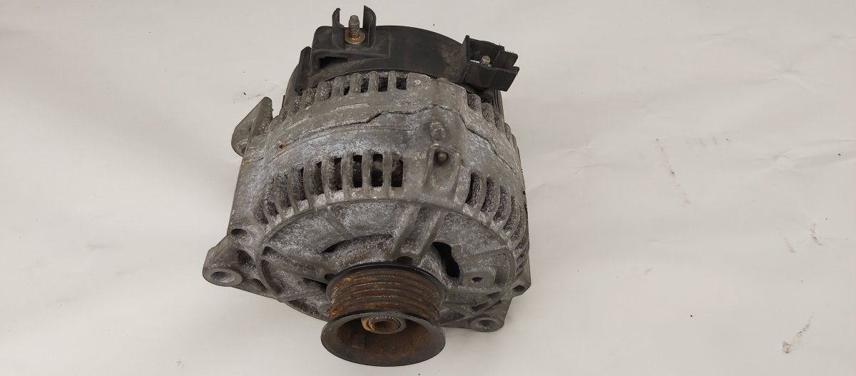 Ford Mondeo Alternator FORD MONDEO I (1993-1996) Alternator 0123212001...