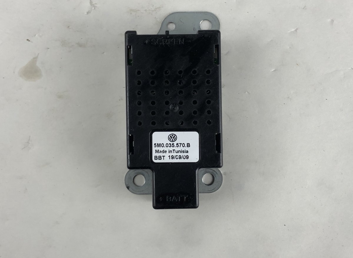 Volkswagen Golf 3 Aerial amplifier / control unit VW GOLF IV (1J) (1997-2006) Aerial amplifier / ...