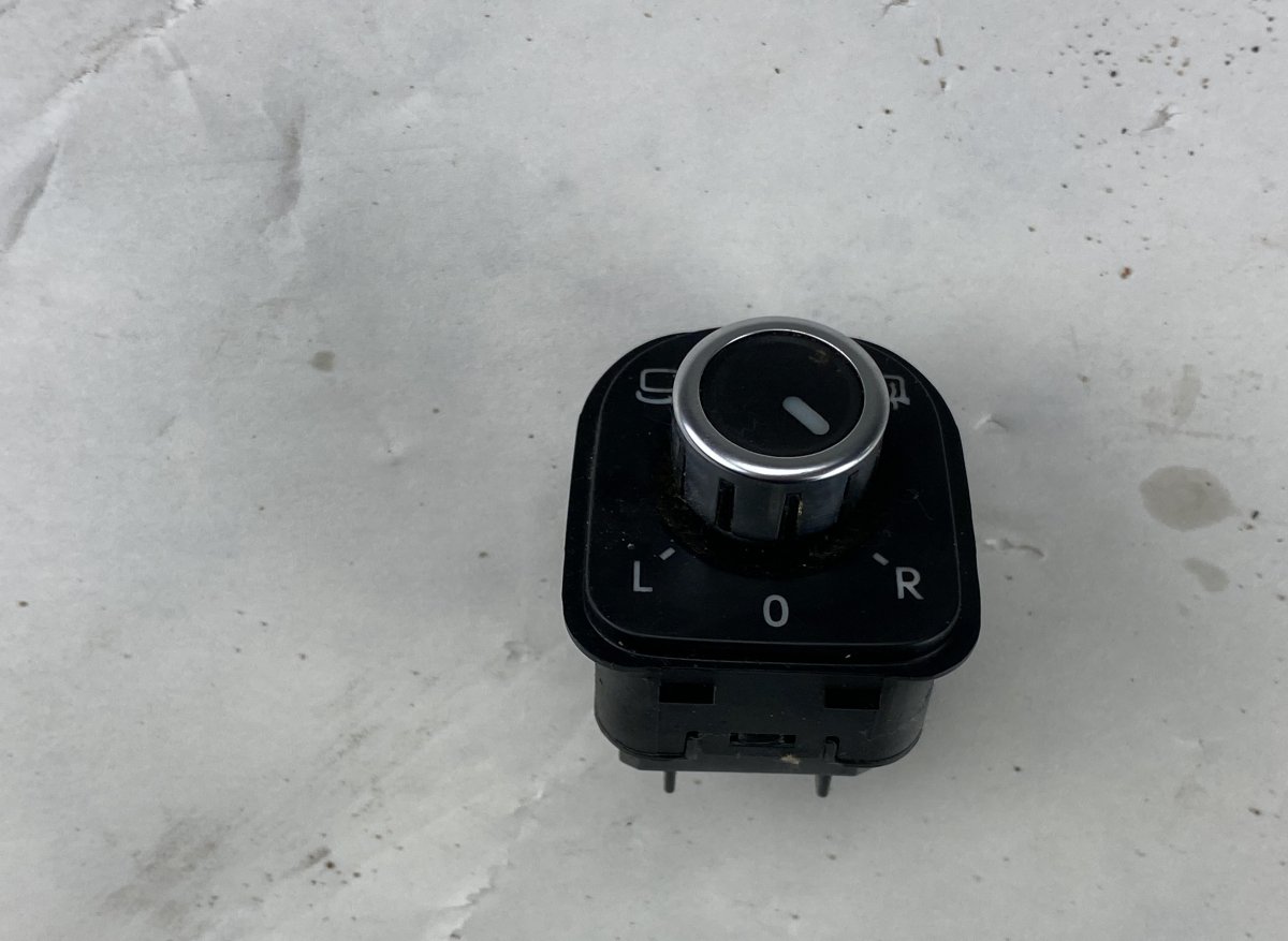 Volkswagen Passat (B7) Mirror Switch VW PASSAT B7 / ALLTRACK (2010-2015) Mirror Swit...