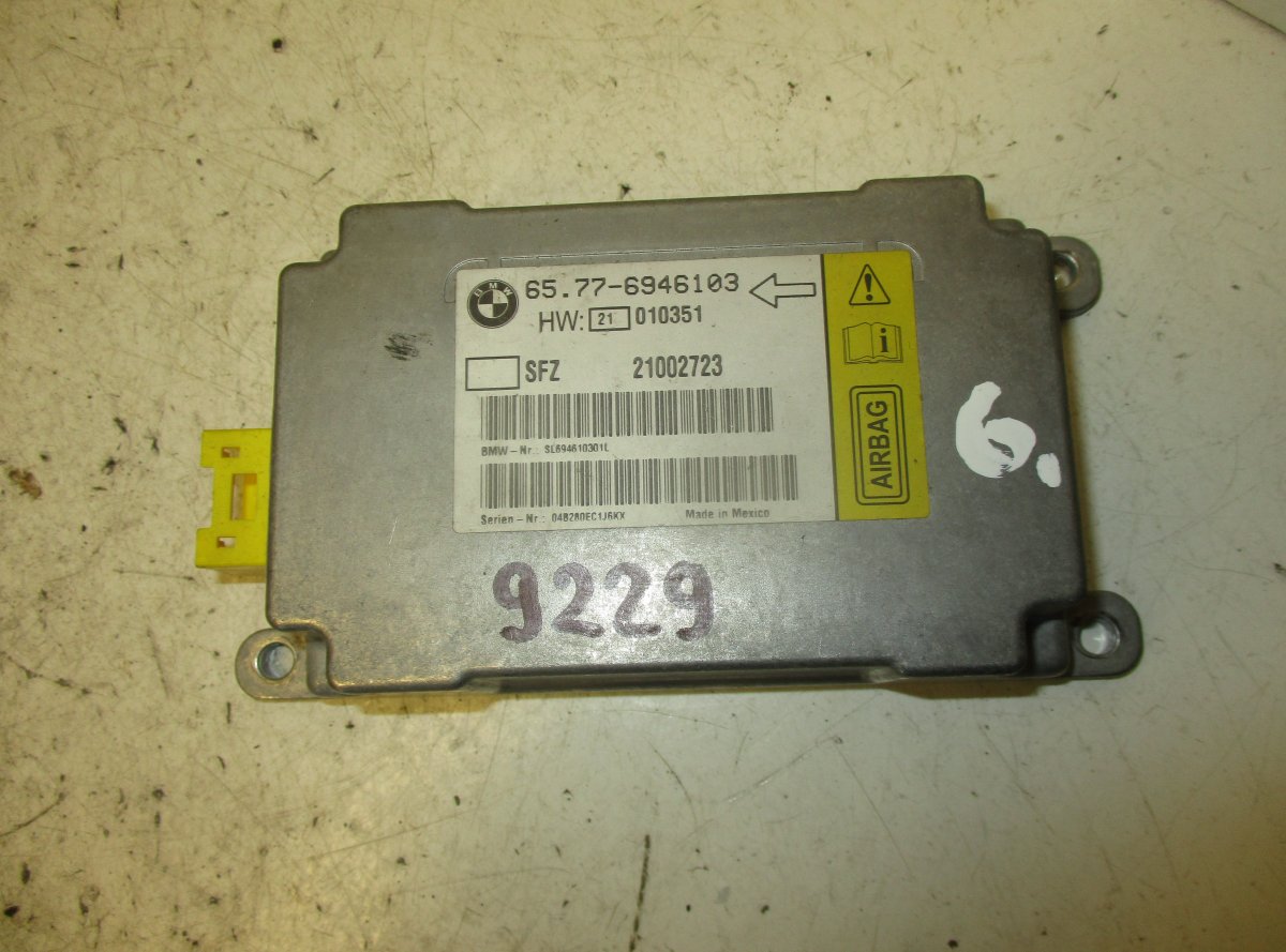 BMW 7 (E65 / E66 / E67 / E68) Airbag Control Unit