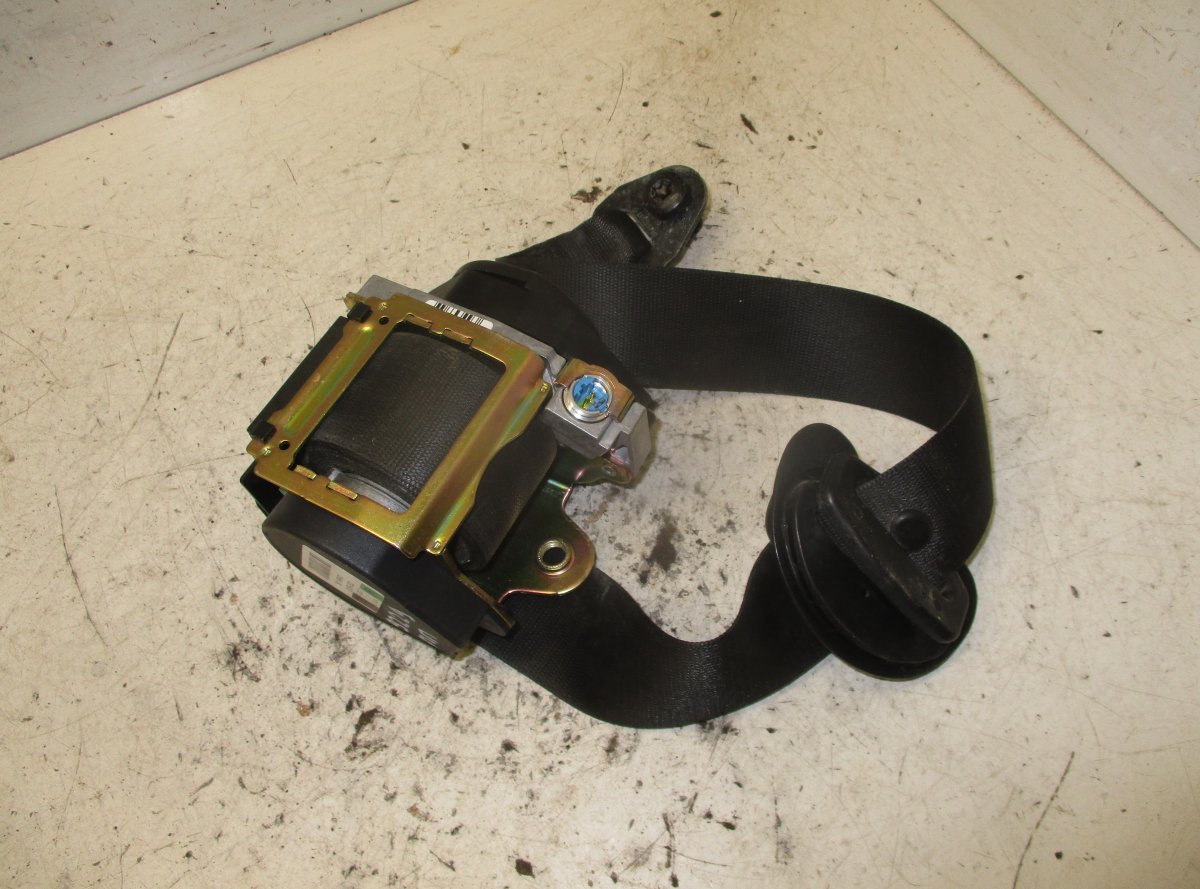 BMW 7 (E65 / E66 / E67 / E68) Seat belt — front right Seat belt — front right — BMW 7 (E65, E66) (200...
