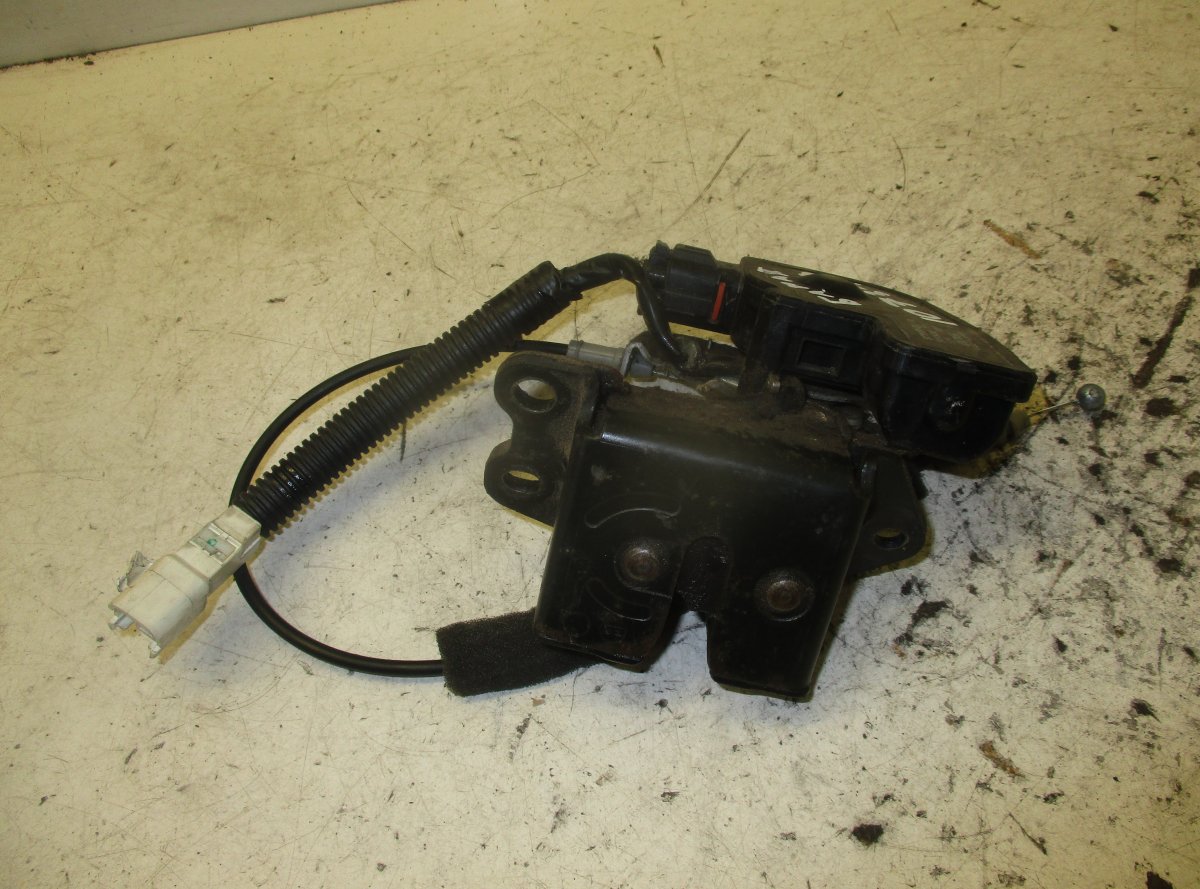 Toyota Corolla Boot lid / tailgate lock Boot lid / tailgate lock — TOYOTA COROLLA IX (E...