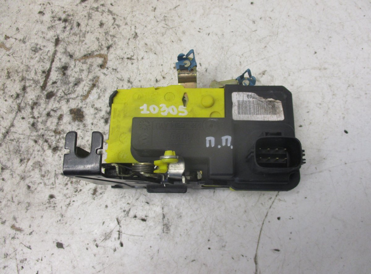 Volvo XC90 Door Lock Front Right VOLVO XC90 I (2002-2014) Door Lock Front Right
...