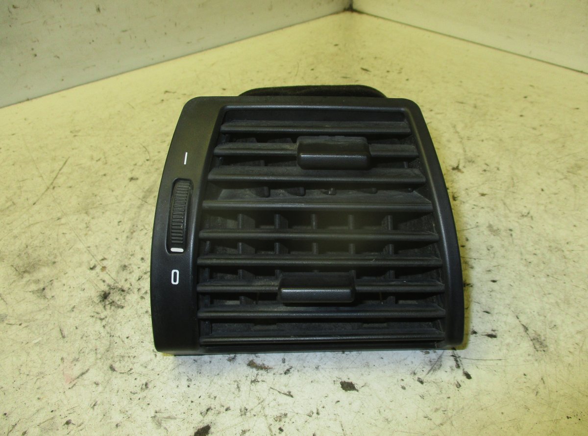 BMW X5 (E53) Air Vent front right