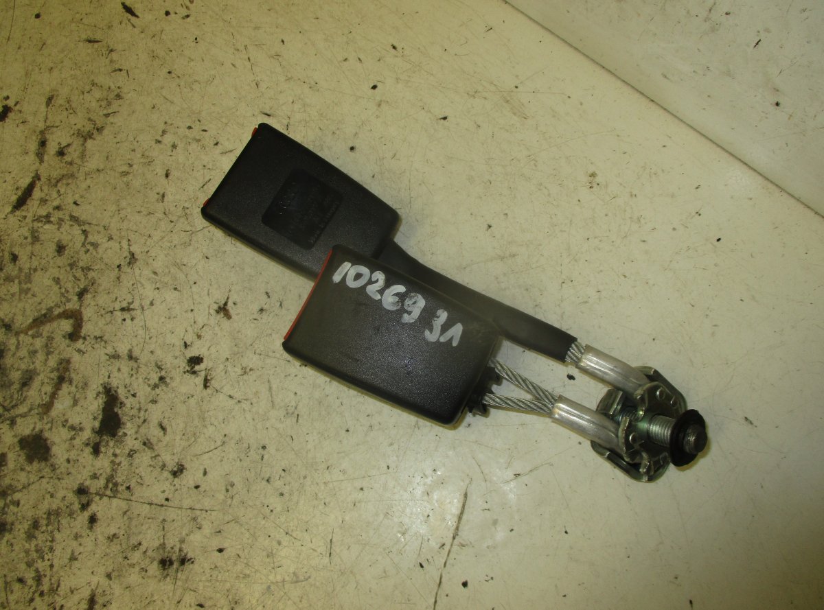 Audi A4 (B7) Seat belt buckle — rear left Seat belt buckle — rear left — AUDI A4 (B7) (20...